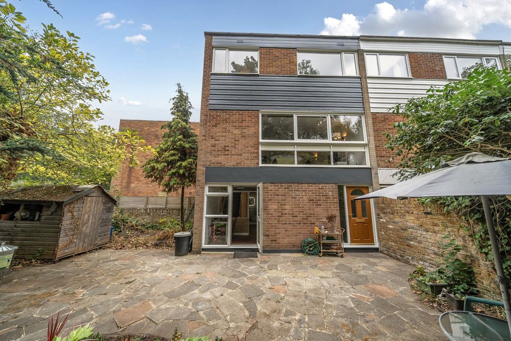 Additional image 18 of 3 bed end terrace house for saleHigh Point, Weybridge KT13