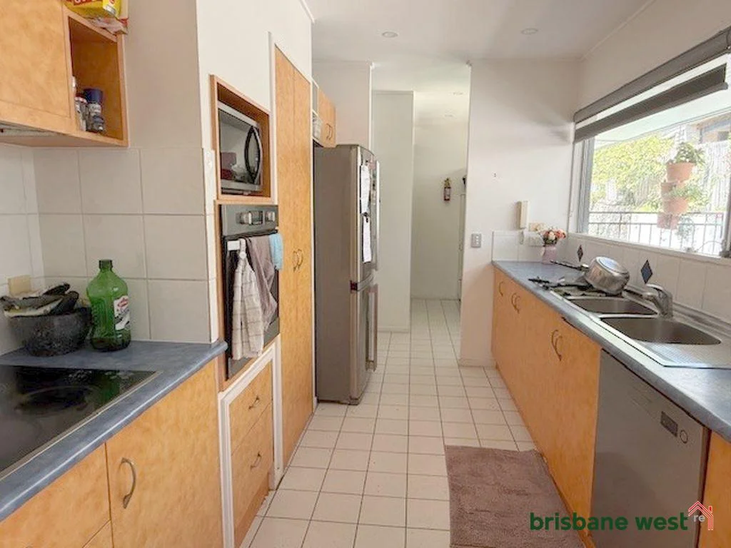Additional image 3 of 11 Oakington Street, Fig Tree Pocket QLD 4069