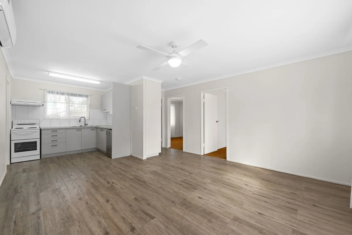 Additional image 4 of 2/373 Tor Street, Newtown QLD 4350
