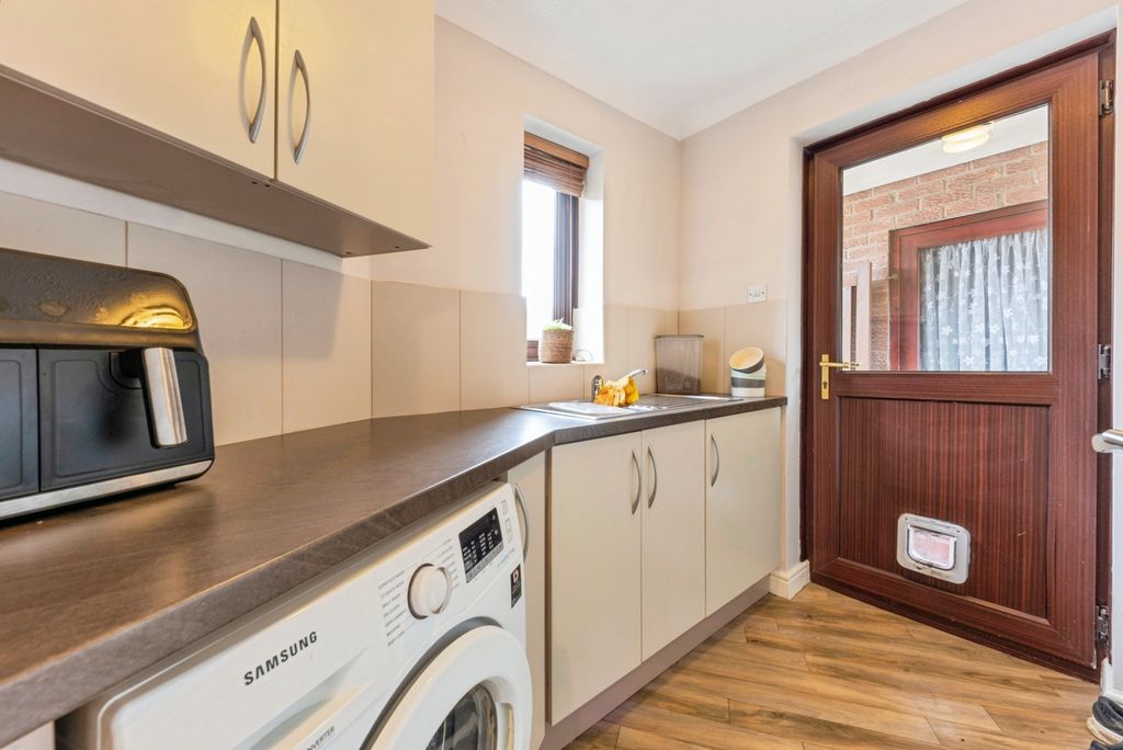 Additional image 8 of 4 bed detached house for saleRavendale Close, Grantham NG31
