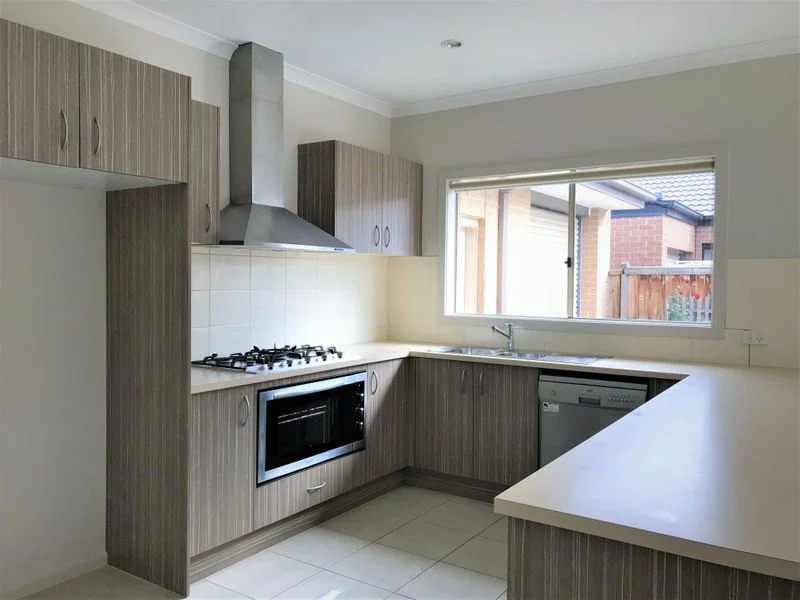 Additional image 3 of 2 Elatus Place, Brookfield VIC 3338