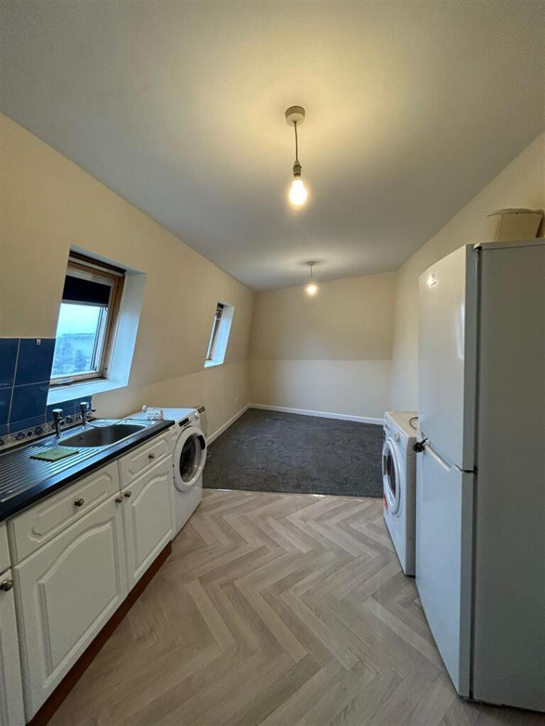 Three Bedroom Town Centre Apartment