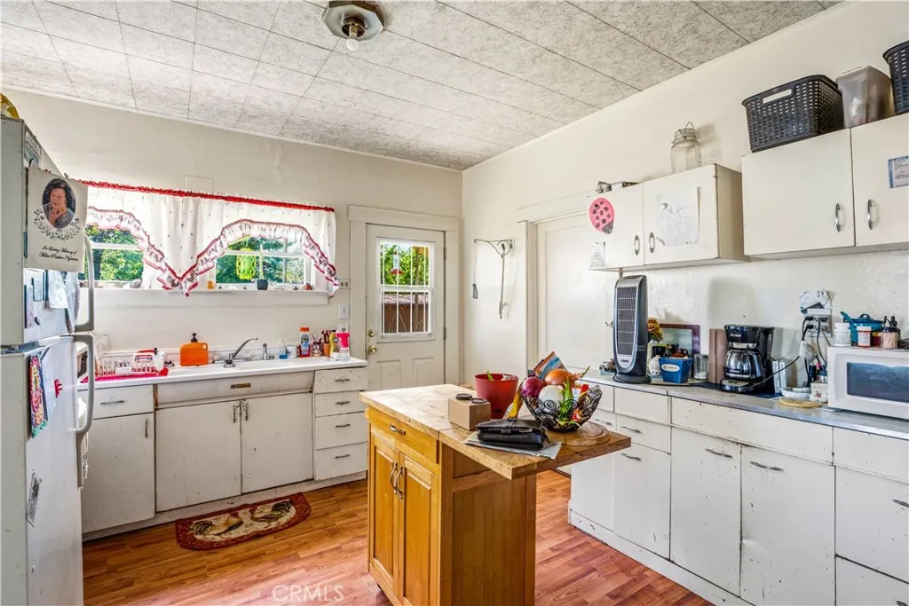 Additional image 18 of 76260 Perry St, Covelo, CA 95428