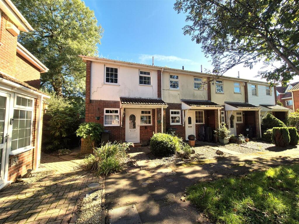 Garsdale Close, Bournemouth photo 2