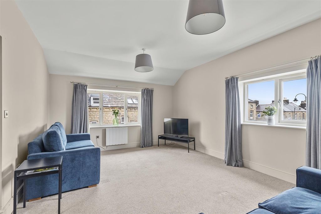 Additional image 3 of 1 bed flat for saleCrescent Court, Ilkley LS29