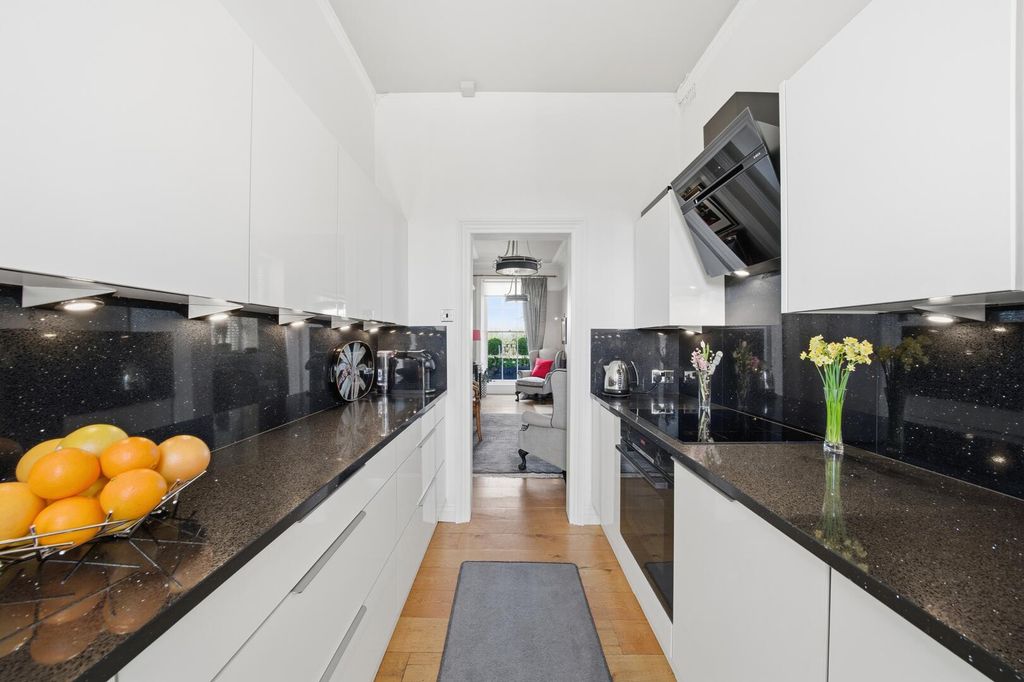 Additional image 14 of 3 bed flat for salePark Terrace, Nottingham NG1