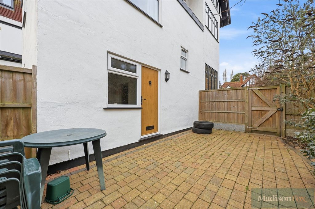Additional image 27 of 7 bed semi-detached house for saleHigh Road, Loughton, Essex IG10