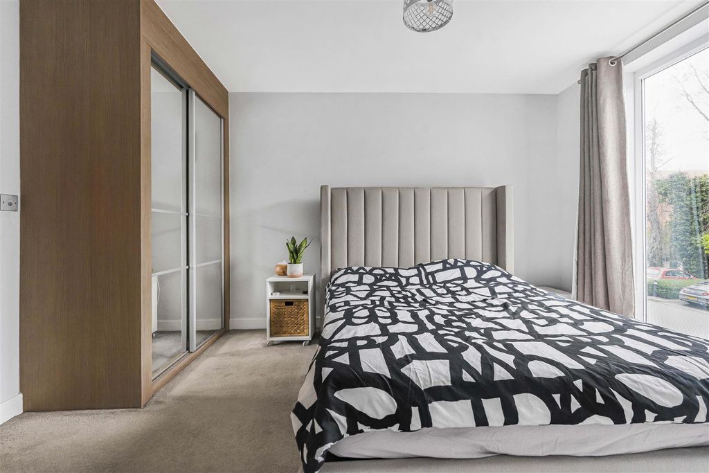Additional image 8 of 1 bed flat for saleAlder House, Wallingford Way, Maidenhead SL6