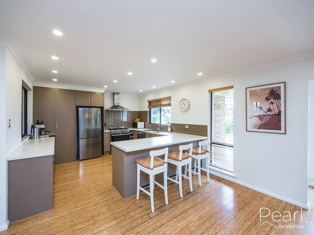 Additional image 2 of 92 Bridgewater Drive, Kallaroo WA 6025