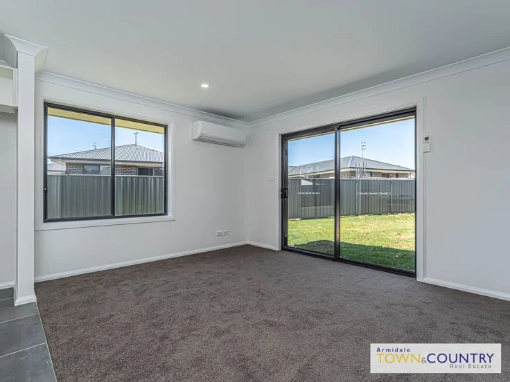 Additional image 4 of 1/17 Sunrise Crescent, Armidale NSW 2350