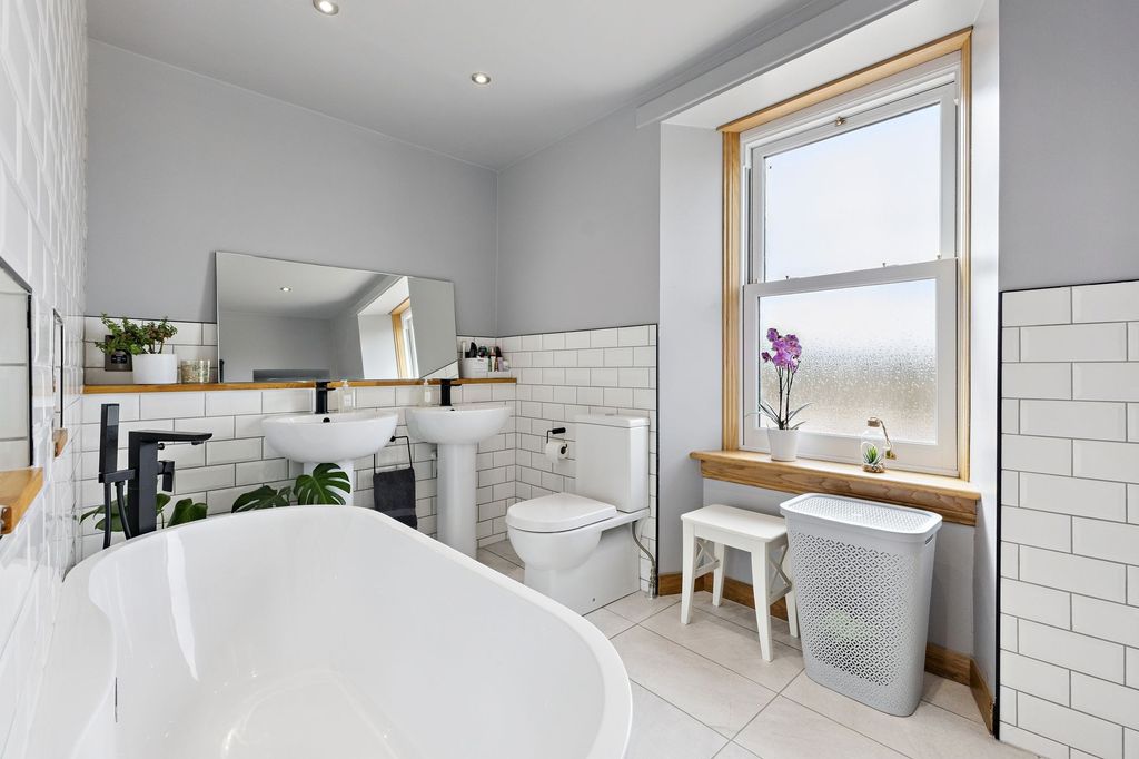 Additional image 18 of 3 bed flat for saleDundee Road, Perth PH2