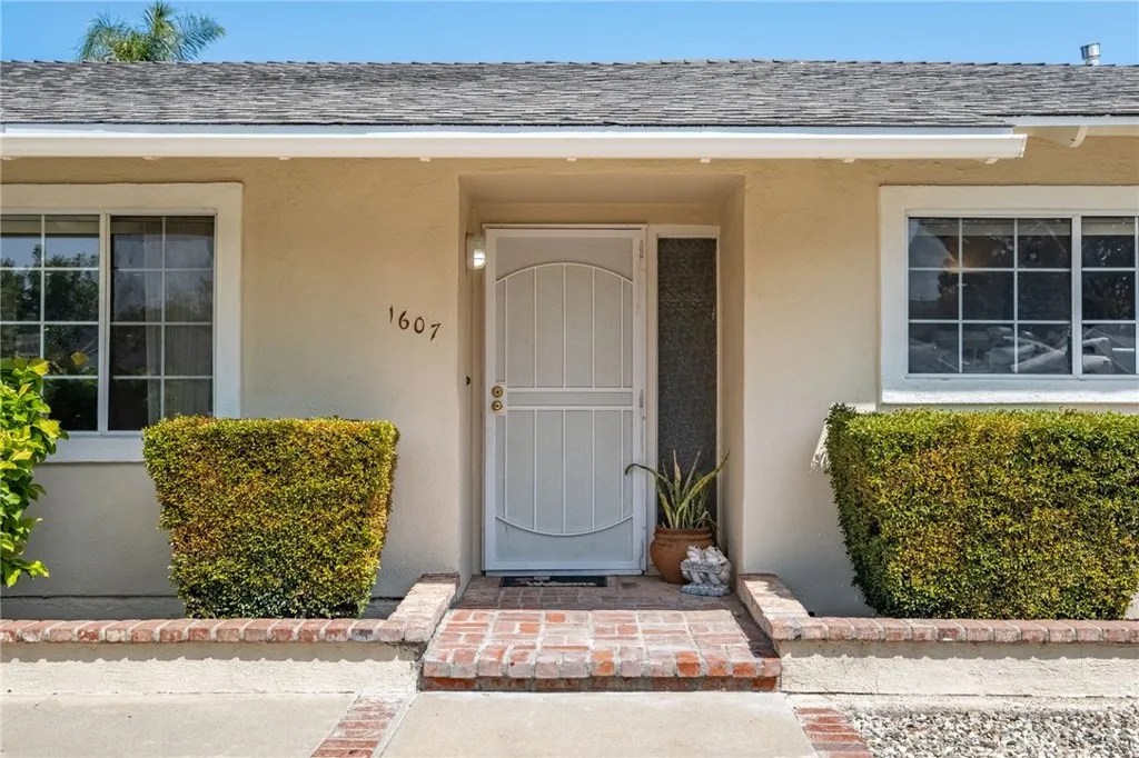 1607 Blackwall Dr, Simi Valley, CA 93063 photo 4