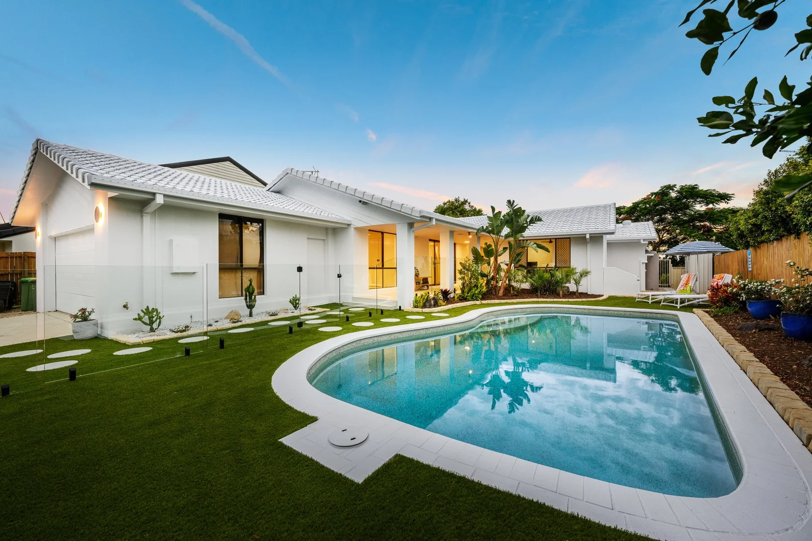 56 Dunlin Drive, Burleigh Waters QLD 4220