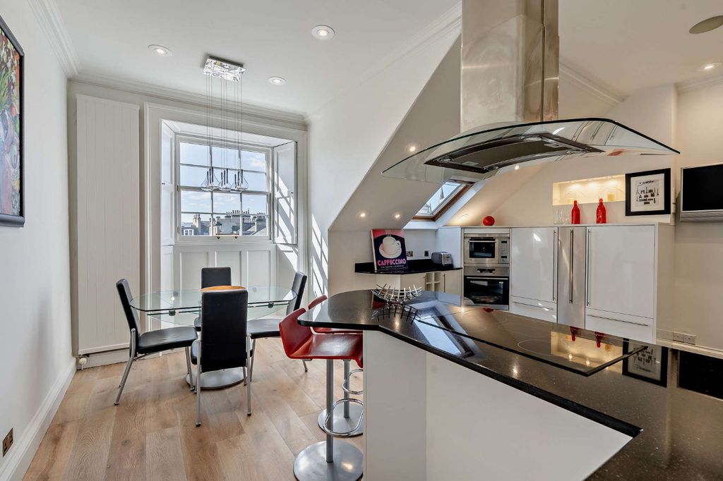 Additional image 3 of 3 bed flat for saleRutland Street, Edinburgh EH1