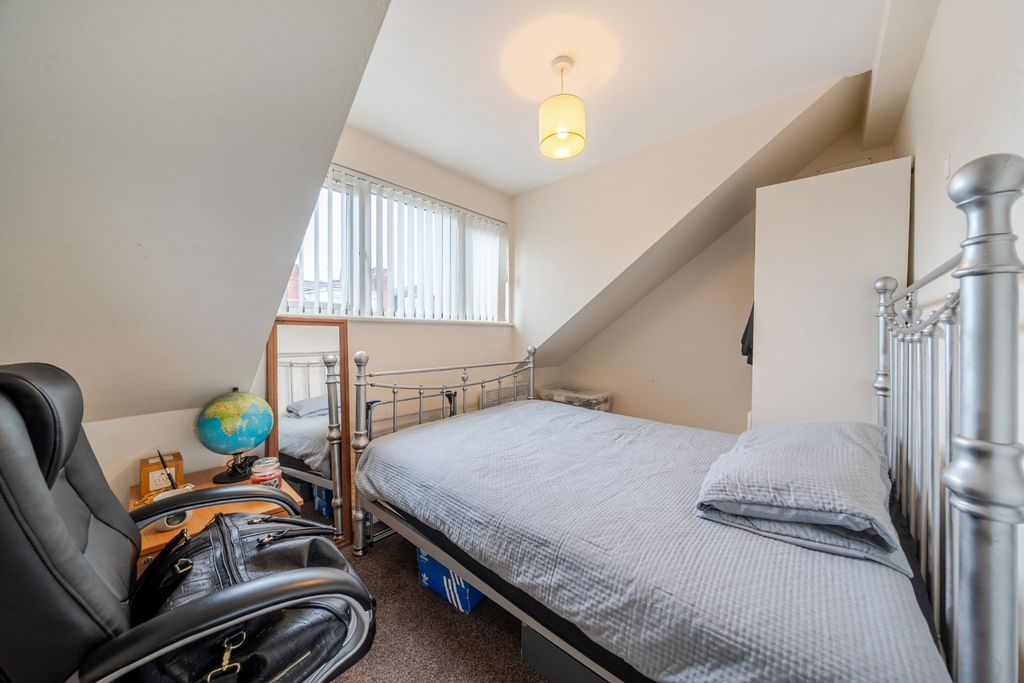 Additional image 15 of 6 bed flat for saleWortley Road, Leeds, West Yorkshire LS12