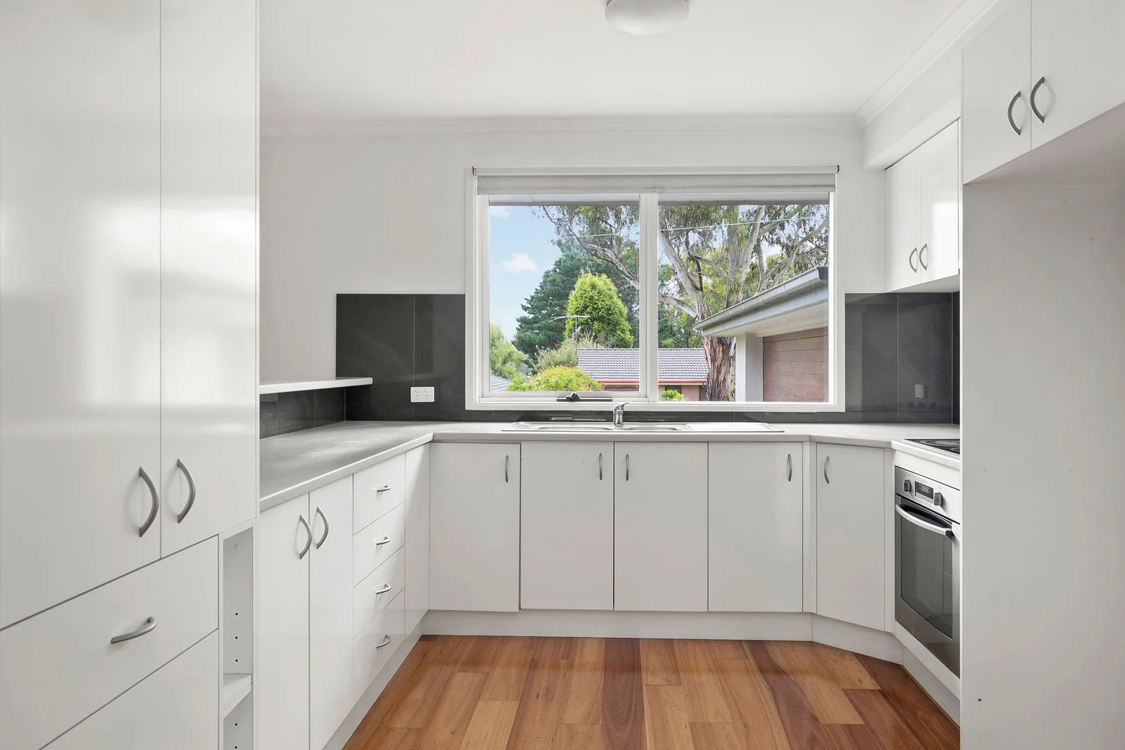 2 Thomas Street, Mittagong NSW 2575 photo 3