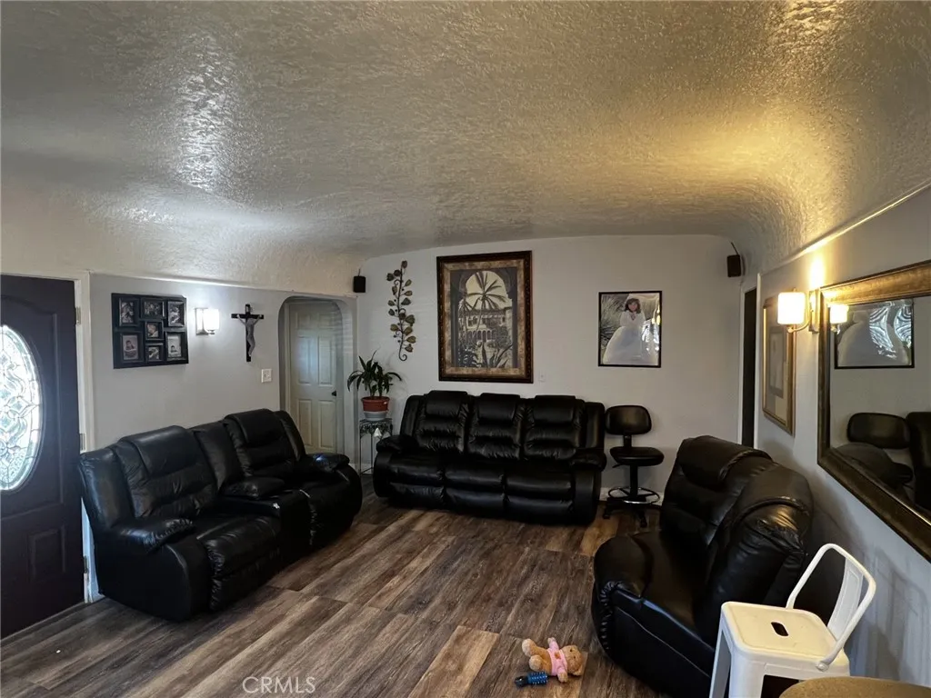 Additional image 14 of 2376 Locust Avenue, Long Beach, CA 90806