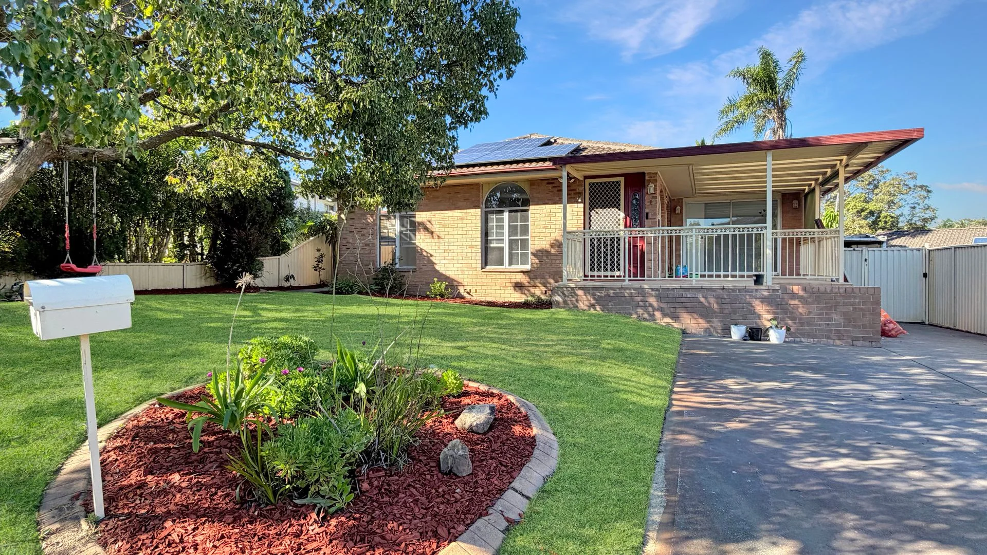 2 Gwenneth Cl, Kanwal NSW 2259