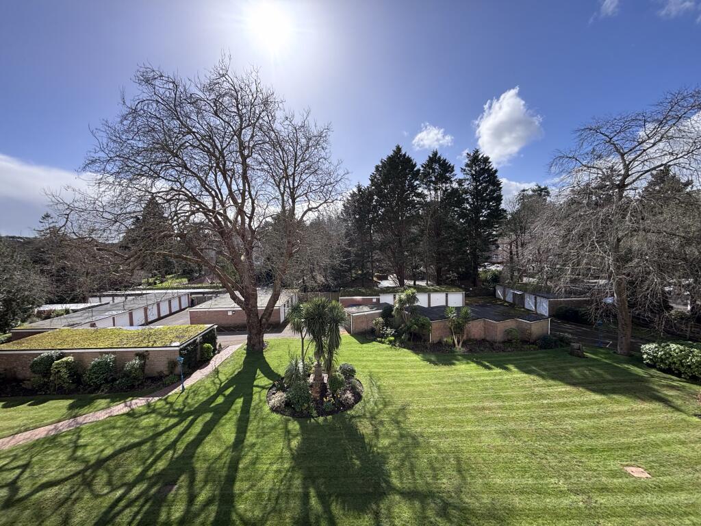 Lindsay Road, Westbourne photo 5