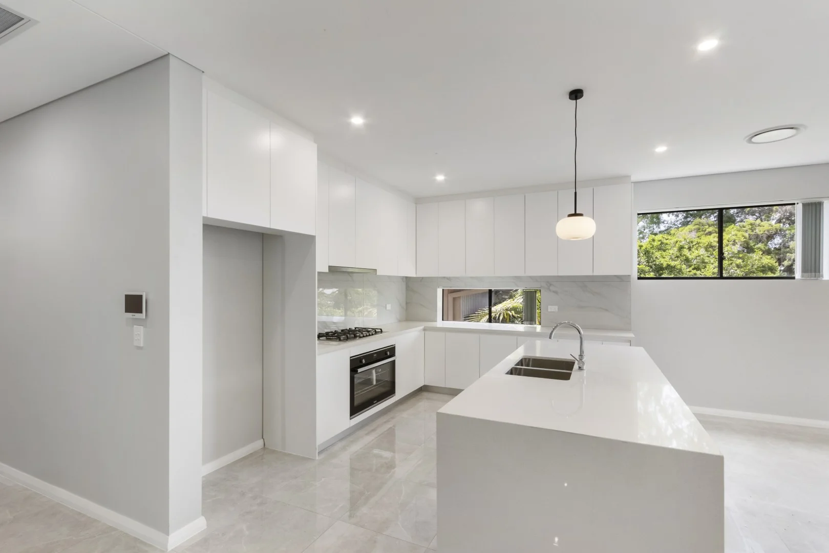 129 Eastern Valley Way, Castlecrag NSW 2068