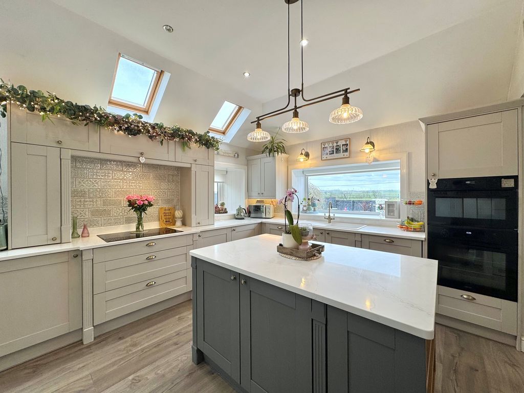 Additional image 9 of 4 bed country house for sale2 East Wardlaw Farm, Grassyards Road, Kilmarnock KA3