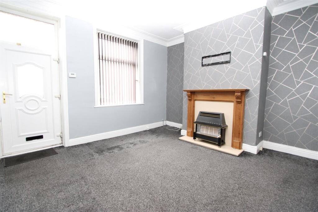 Runswick Terrace, Bradford photo 2