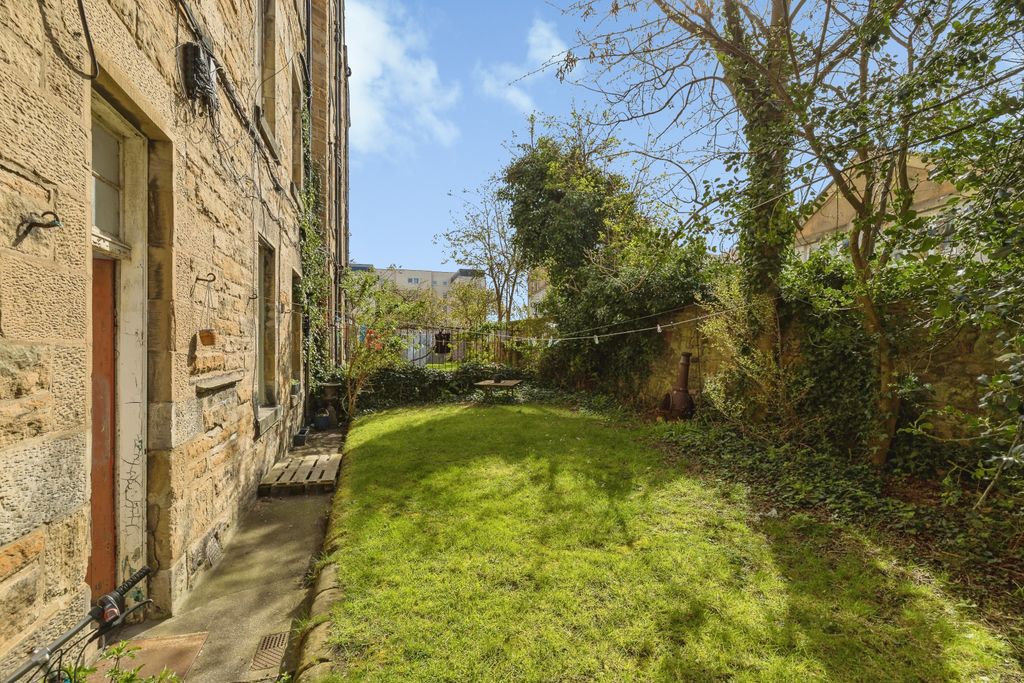 Additional image 20 of 2 bed flat for saleSouth Oxford Street, Edinburgh EH8
