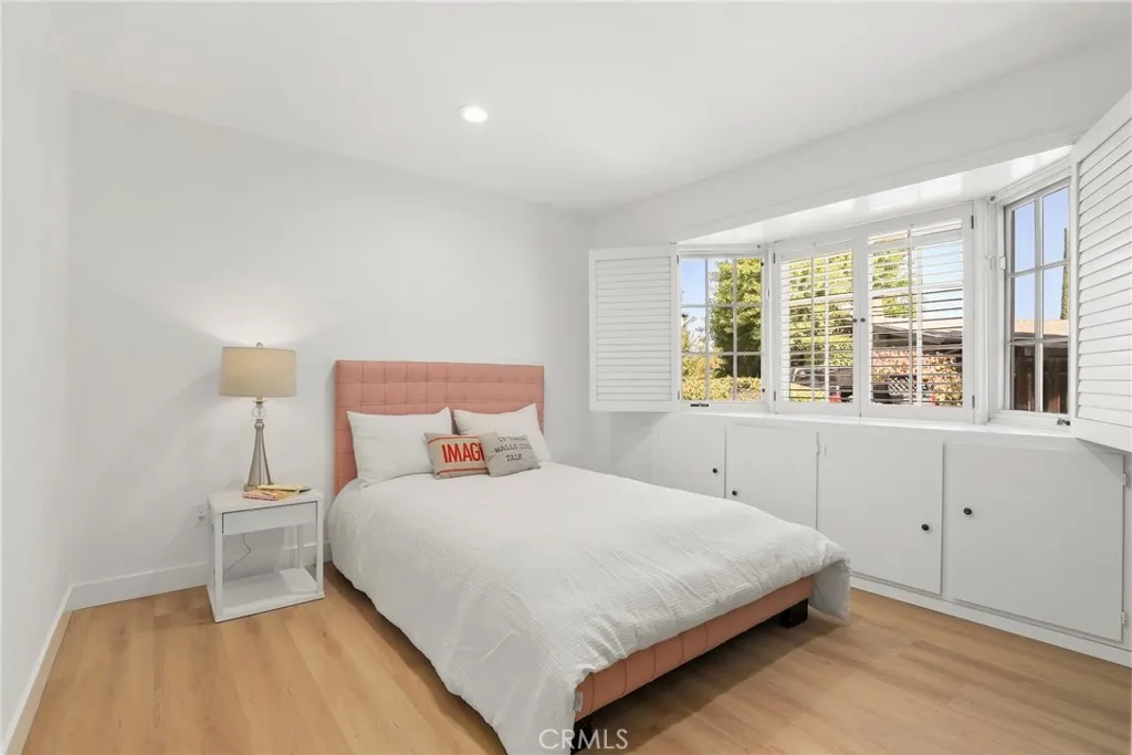 Additional image 19 of 23312 Ostronic Dr, Woodland Hills, CA 91367