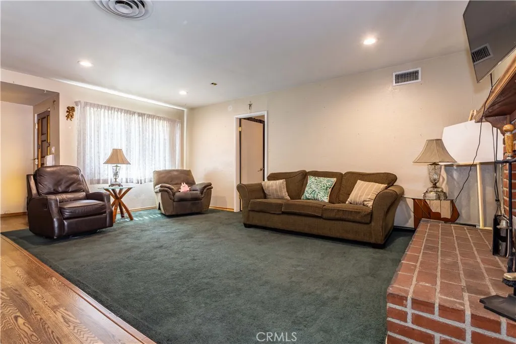 Additional image 8 of 10118 Telfair Ave, Pacoima, CA 91331