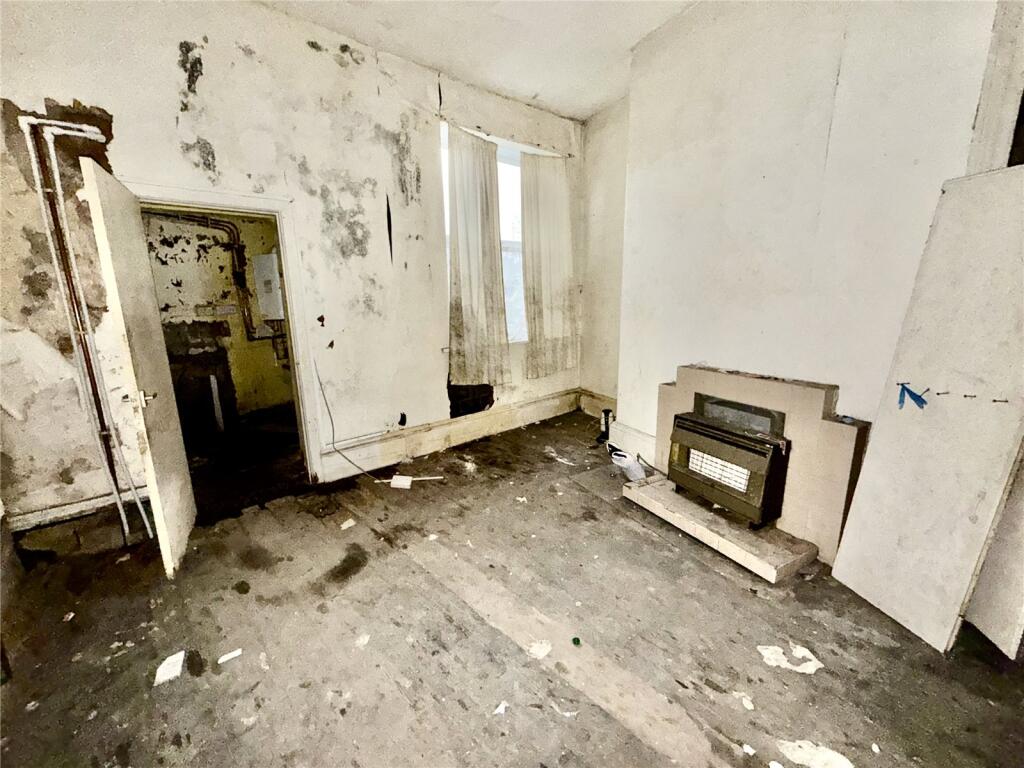 Additional image 3 of Apsley Crescent, Bradford, West Yorkshire, BD8