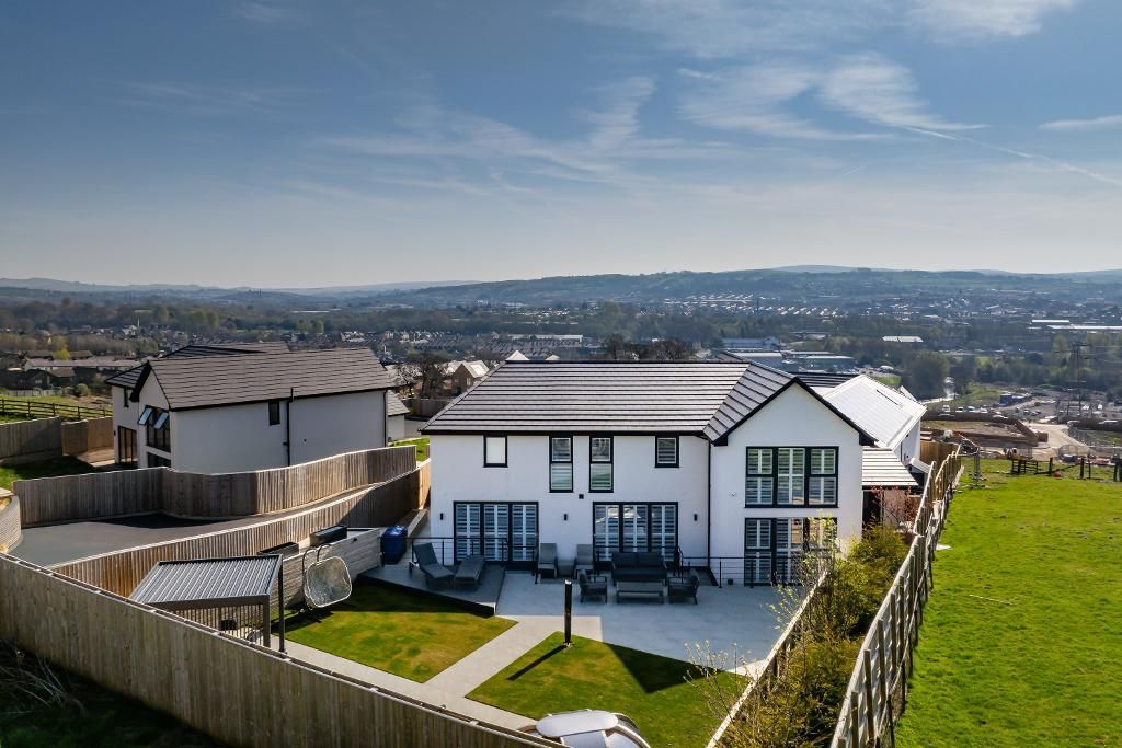 Additional image 5 of 6 bed detached house for saleTrough Laithe Gardens, Barrowford BB9