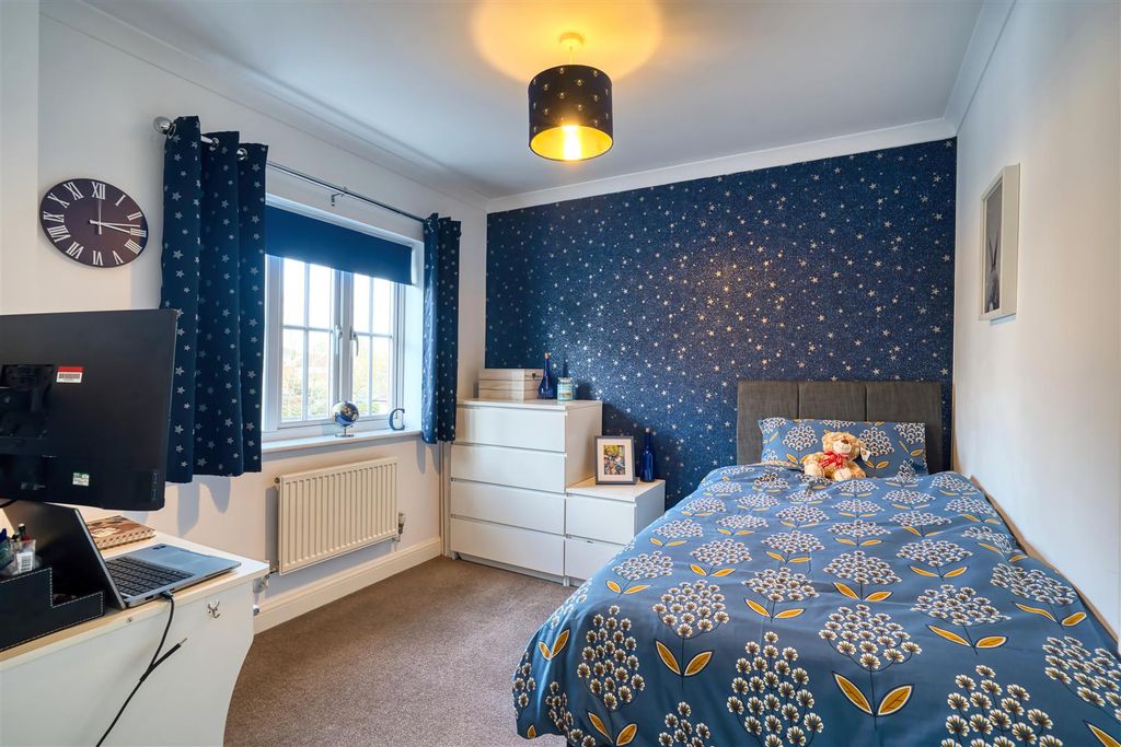 Additional image 7 of 3 bed semi-detached house for saleMarlott Road, Gillingham SP8
