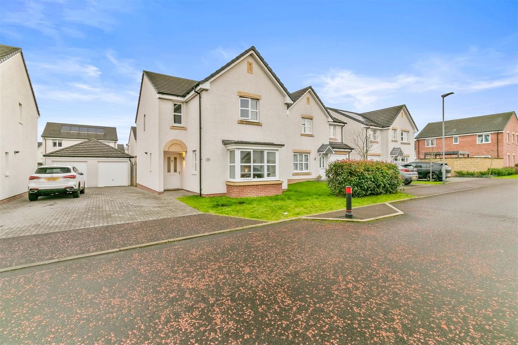 4 bed detached house for saleQueen Mary Crescent, Clydebank G81