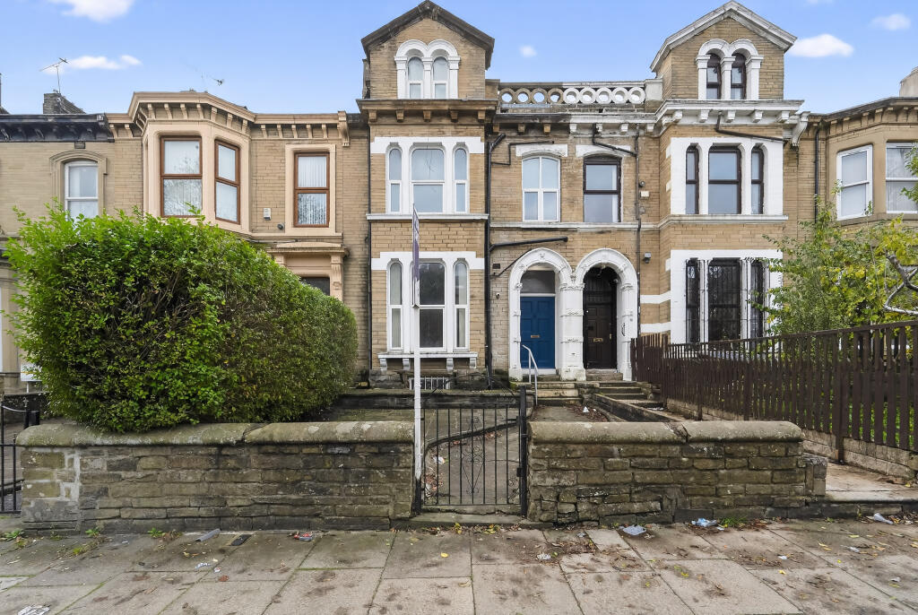 Ashgrove, Bradford, BD7