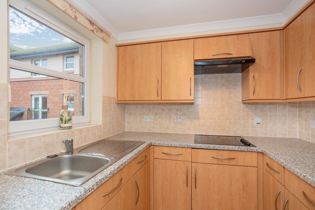 Additional image 5 of 2 bed flat for saleGlebe Street, Dumfries DG1