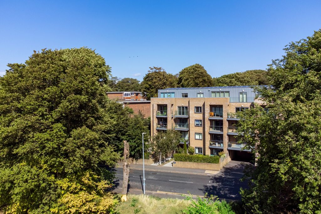 Additional image 16 of 3 bed flat for saleGoldstone Crescent, Hove BN3