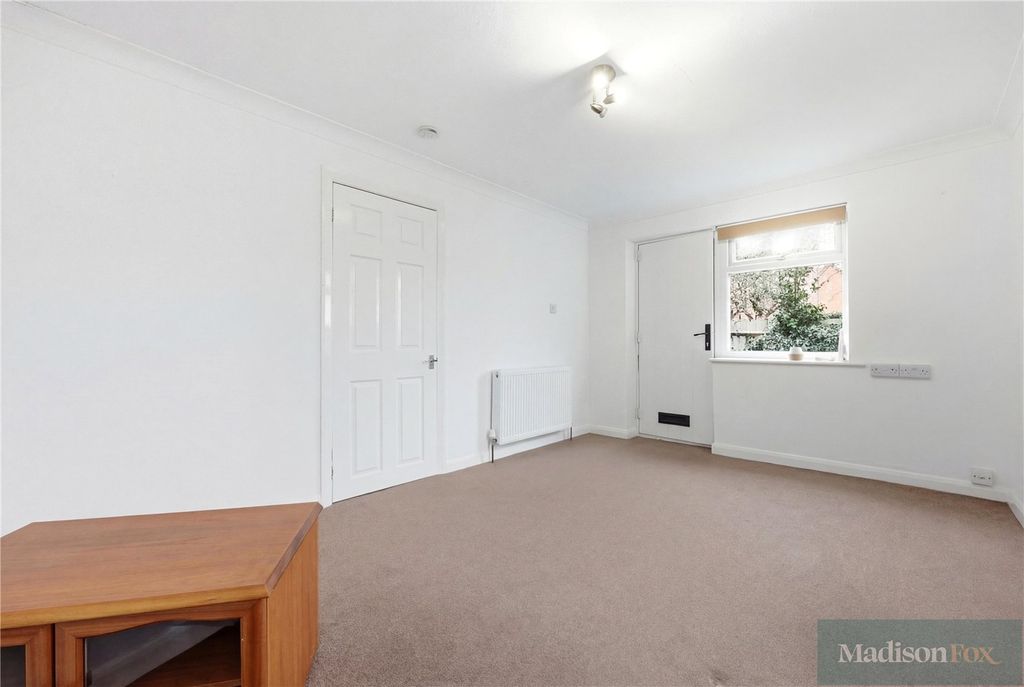 Additional image 28 of 7 bed semi-detached house for saleHigh Road, Loughton, Essex IG10