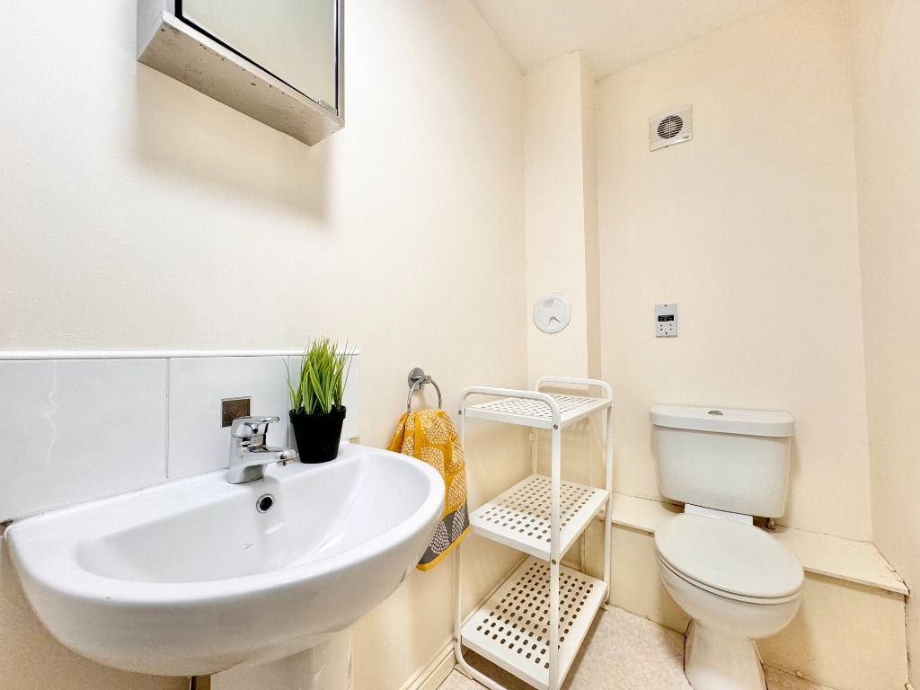 Additional image 9 of 11 bed flat for salePortfolio Of 6 Flats, Curle Street, Glasgow G14