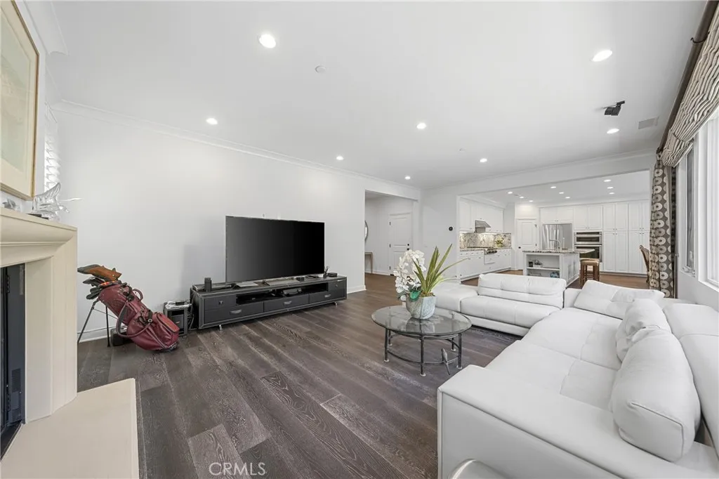 Additional image 47 of 45 Triana, Irvine, CA 92618