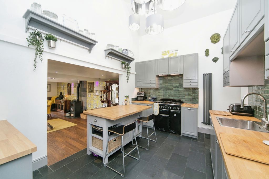 Additional image 5 of 6 bed detached house for saleDinorwic, Caernarfon, Gwynedd LL55