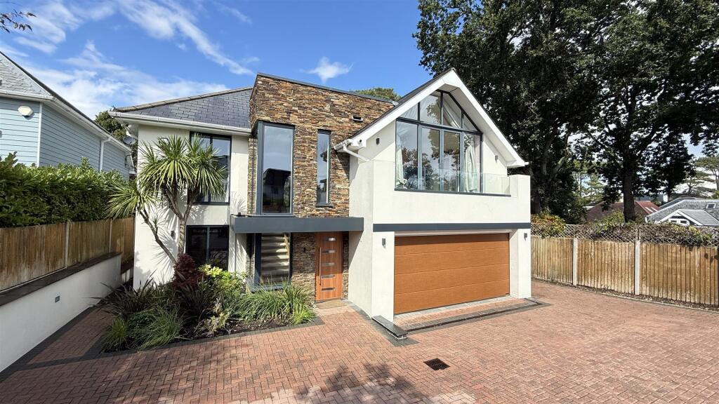 Blake Hill Crescent, Lilliput