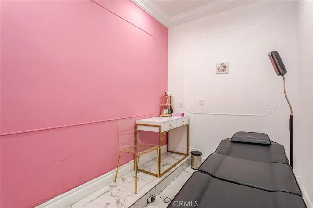 Additional image 15 of 13521 Sherman Way, Van Nuys, CA 91405