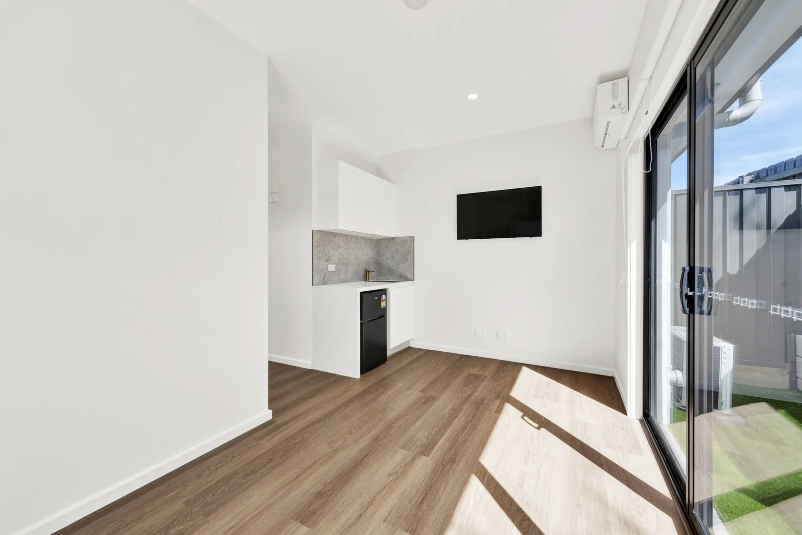 R9/48 Excelsior Drive, Frankston North VIC 3200