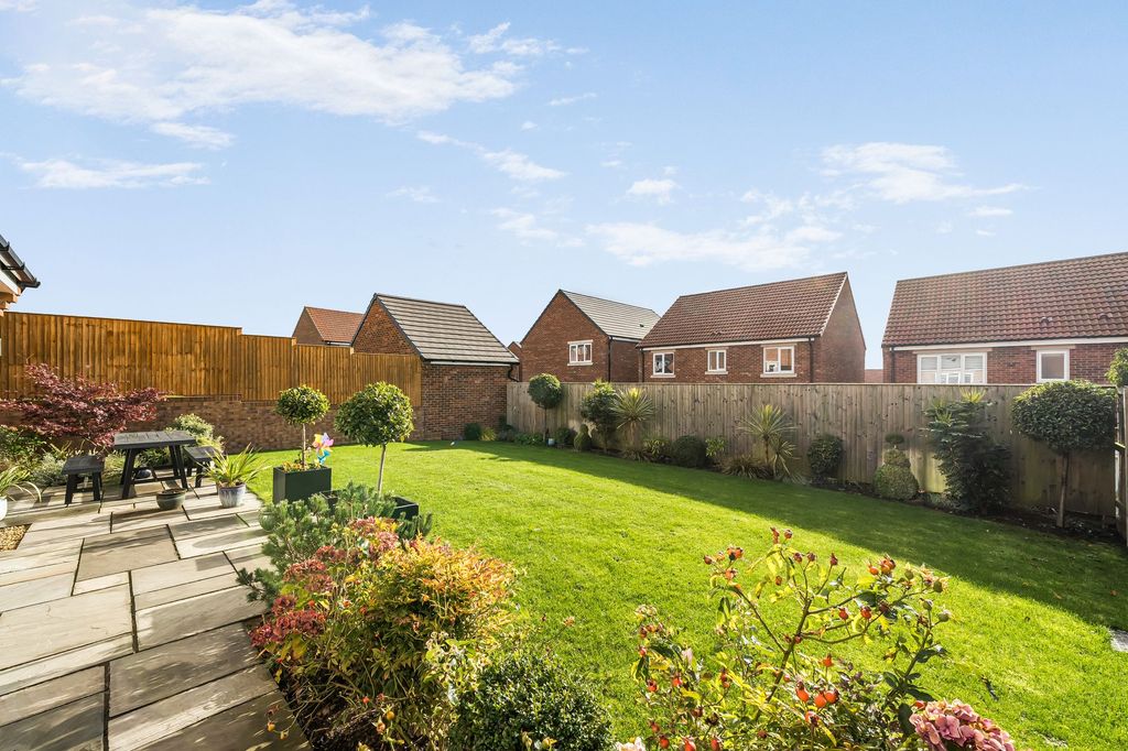 Additional image 3 of 5 bed detached house for saleWillow Drive, Harrogate HG3