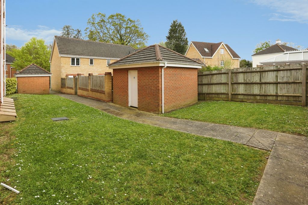 Additional image 14 of 2 bed flat for saleFawn Crescent, Hedge End, Southampton SO30