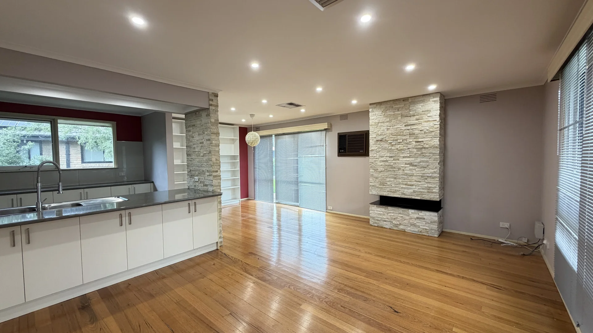 8 Teal Crescent, Lalor VIC 3075 photo 3
