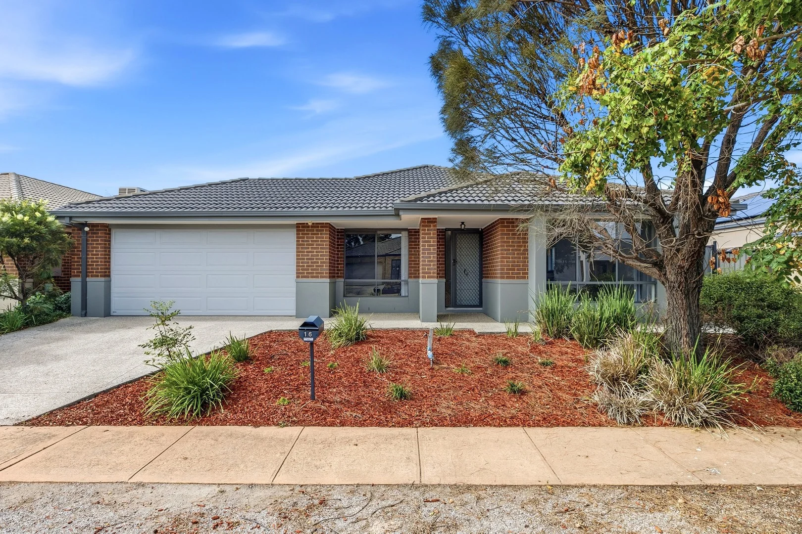 16 Villiers Drive, Point Cook VIC 3030