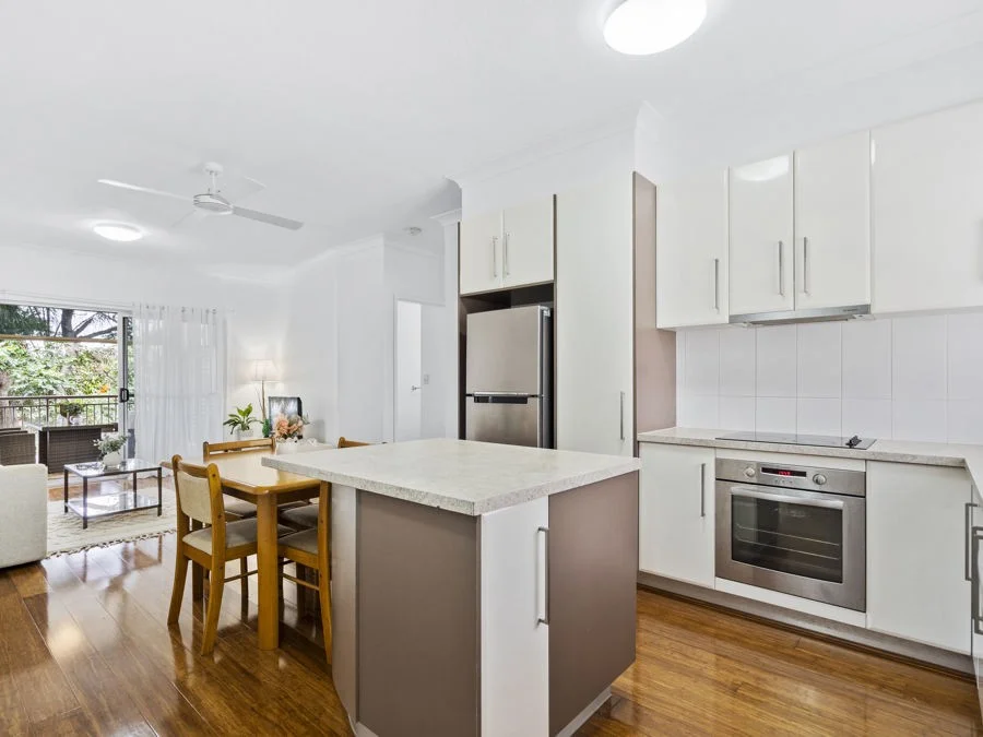 Additional image 2 of 1/298 Cavendish Road, Coorparoo QLD 4151