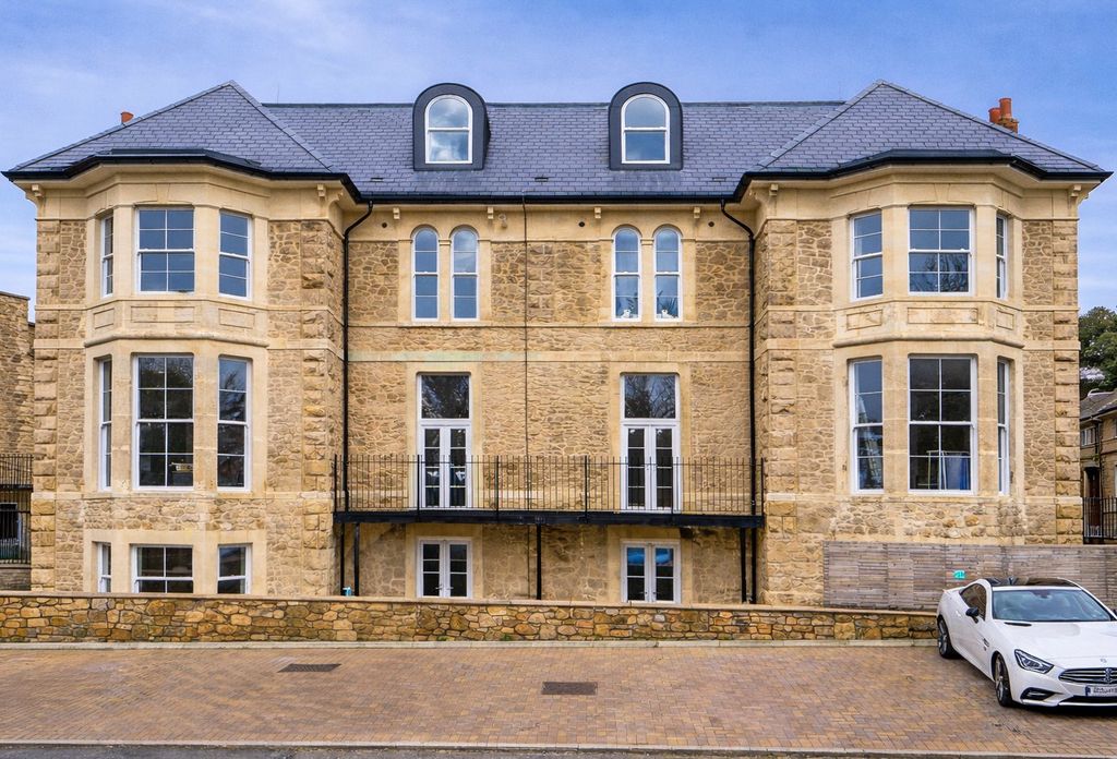 2 bed flat for salePlot 1, Bay Court, 2-6 Bay Road, Clevedon, Somerset BS21
