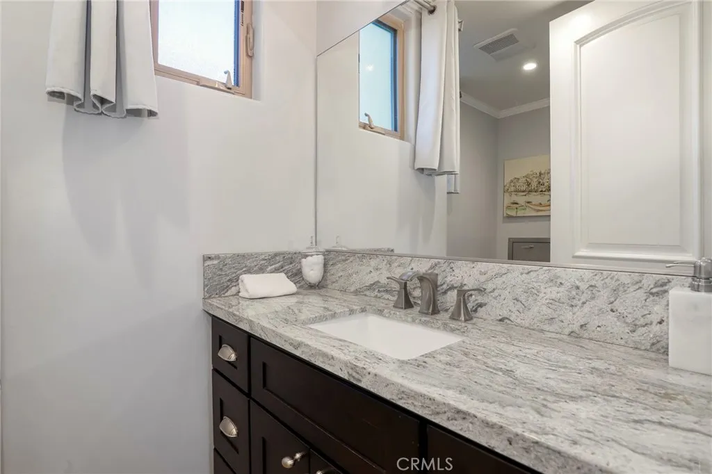 Additional image 67 of 1644 S Bentley Avenue Unit 401, Los Angeles, CA 90025